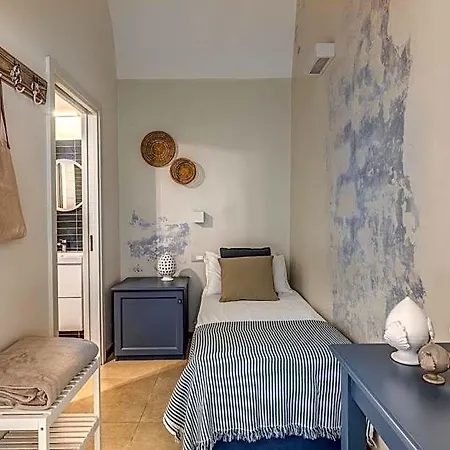 Fiore Bed & Breakfast 3*
